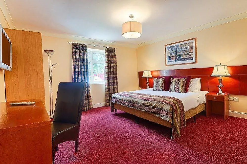 كيلارني Gleneagle River Apartments 4*,